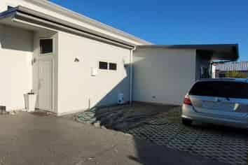 Hawkes Bay - Address withheld