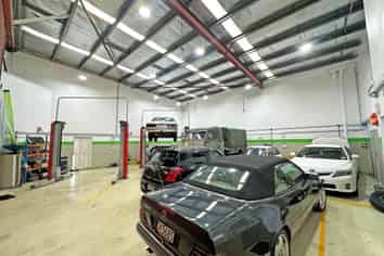 215M² WAIRAU WORKSHOP  EX-AUTOMOTIVE
