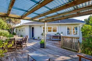 3 Barretts Way, Miramar