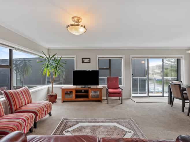 52 Mandalay Terrace, Khandallah