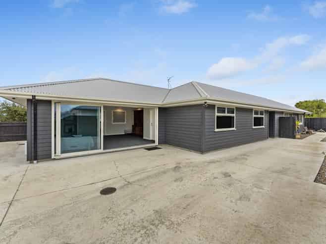 16 Ivy Lane, Kelvin Grove