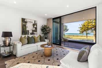 621A Marine Parade, Napier South