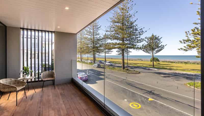 621A Marine Parade, Napier South