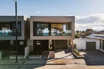 621A Marine Parade, Napier South