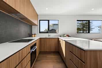 621A Marine Parade, Napier South