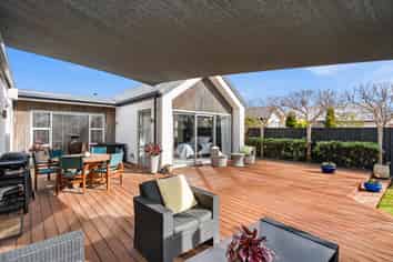  43 Eastfield Drive, Lincoln