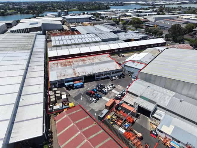 2,106sqm Warehouse + Yard | Half Price Rent!