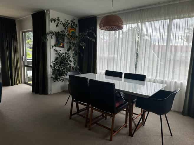 19 Taitua Drive, Te Atatu South