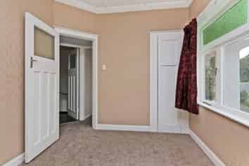 512 Eastbourne Street East, Akina