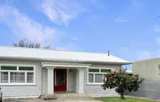 512 Eastbourne Street East, Akina