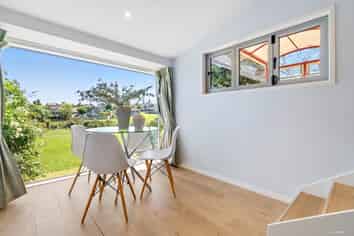 2/36 Birman Close, Half Moon Bay
