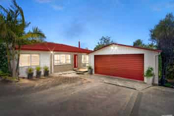 2/36 Birman Close, Half Moon Bay