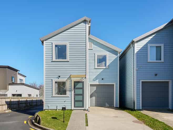 6 Riroriro Close, Papakura