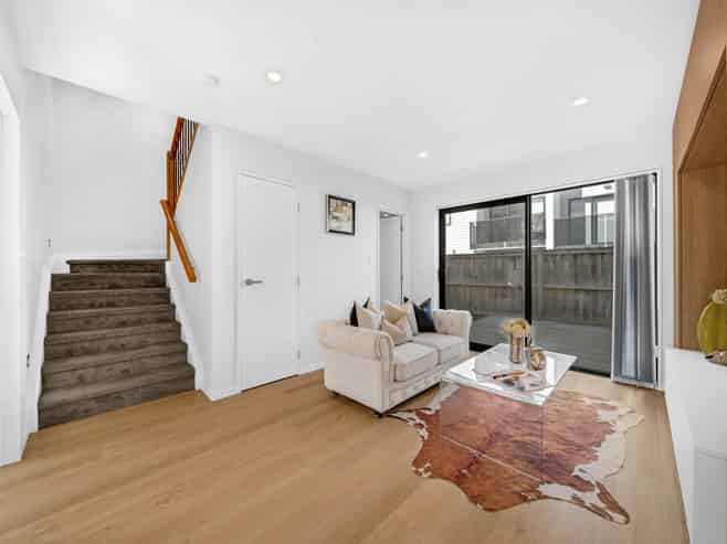32B Ennismore Road, Mount Albert