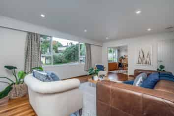 52 Kiwi Crescent, Tawa