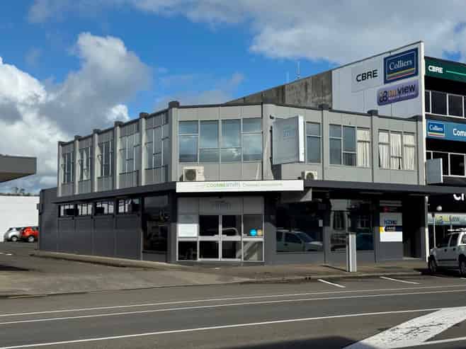 Prominent Broadway Office With 14 Car Parks