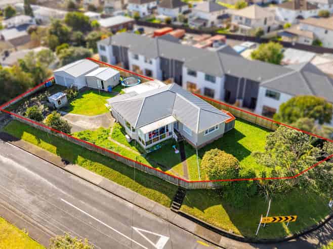 74 McLeod Road, Te Atatu South
