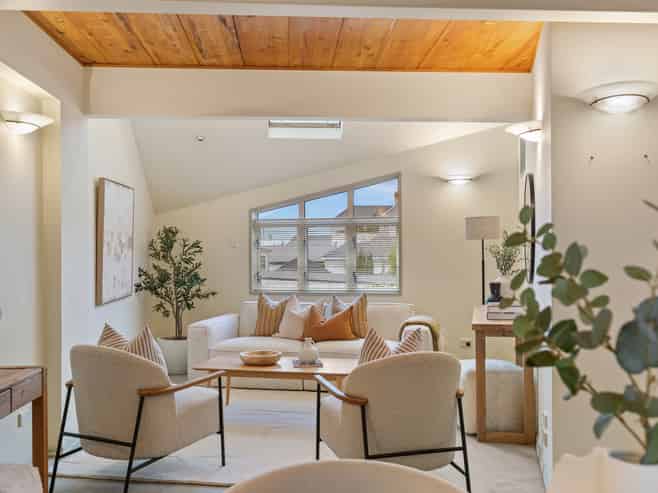 2/145 Victoria Road, Devonport