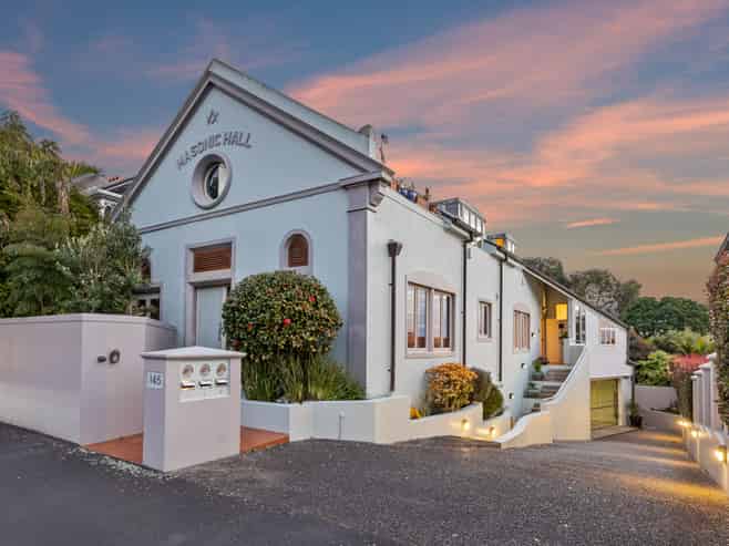 2/145 Victoria Road, Devonport