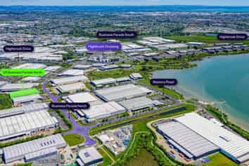 Modern Highbrook Warehouse | 3,529 m2