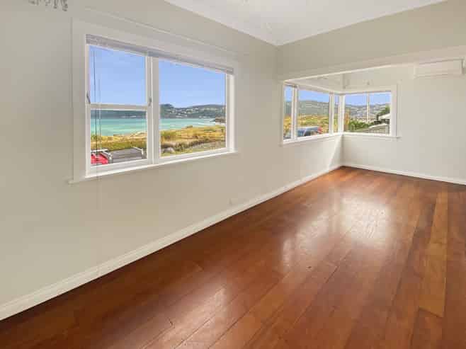 37 Moa Point Road , Lyall Bay