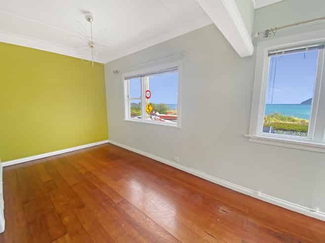 37 Moa Point Road , Lyall Bay