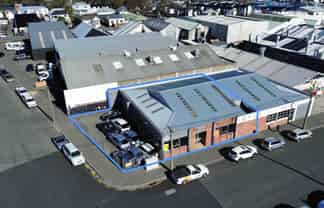 Corner site industrial with yard