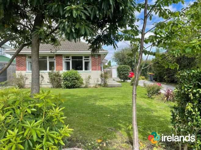 70 Dunedin Street , Redwood