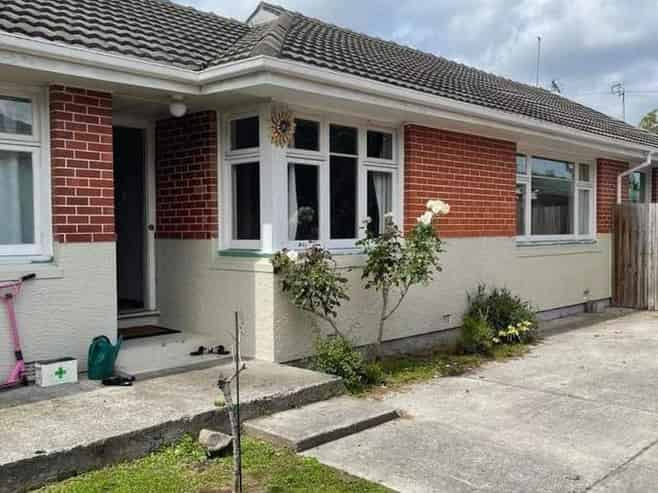 70 Dunedin Street , Redwood