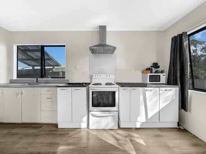2/60 Cargill Street, Papakura