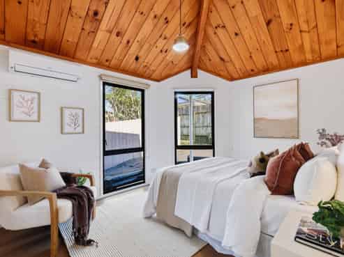 212 Norman Lesser Drive, Saint Johns
