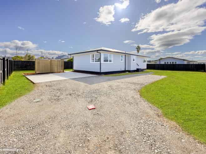 9 Latham Stubbs Crescent, Waipawa
