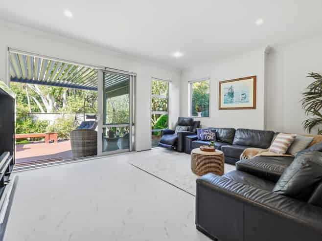 4 Vittoria Terrace, Flat Bush