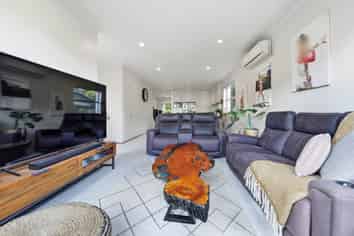 4 Vittoria Terrace, Flat Bush