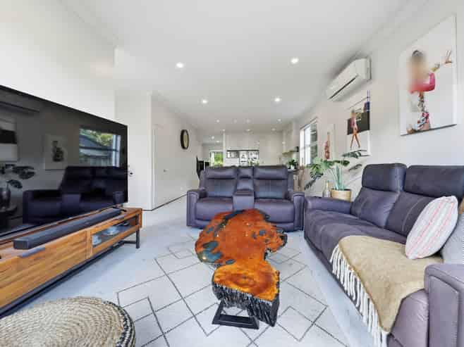 4 Vittoria Terrace, Flat Bush