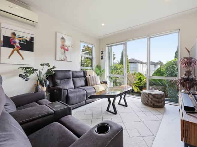 4 Vittoria Terrace, Flat Bush