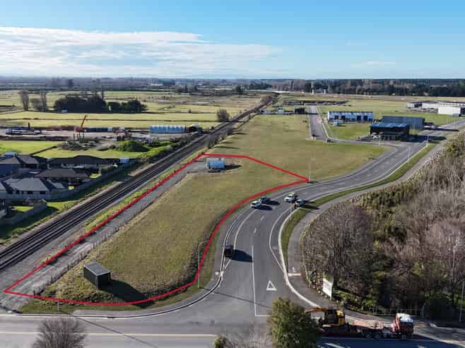 Prime industrial corner site