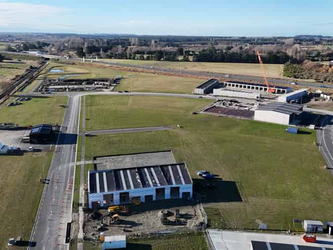 Prime industrial corner site