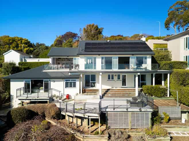 128 Princes Drive, Britannia Heights