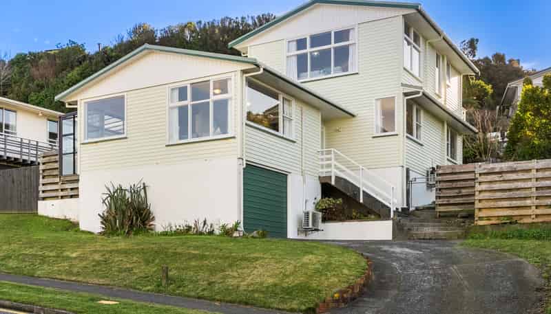 44 Acacia Avenue, Maungaraki