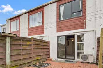 2/20 Frankmore Avenue, Johnsonville