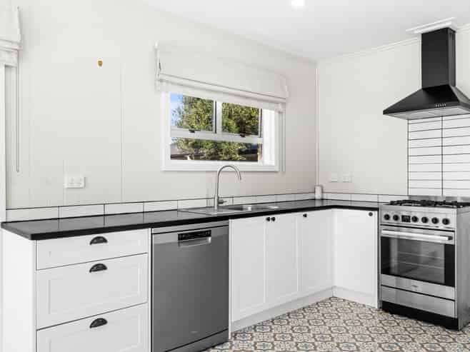 605a Maddison Street, Akina