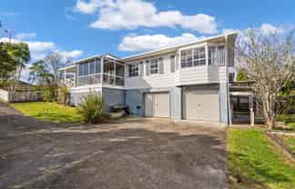 100 Alcoba Street, Kamo