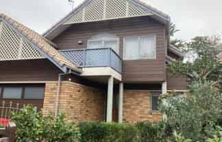 72 Memorial Drive, Hamilton East