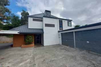 82 Anzac Road, Morningside