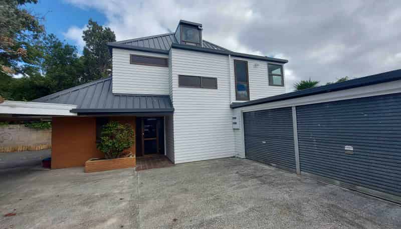 82 Anzac Road, Morningside