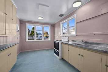 16 Beach Road, Hampstead