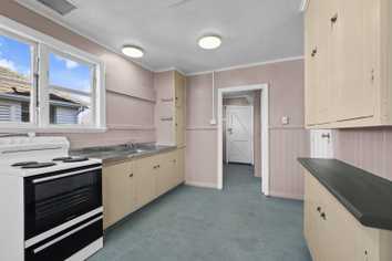 16 Beach Road, Hampstead