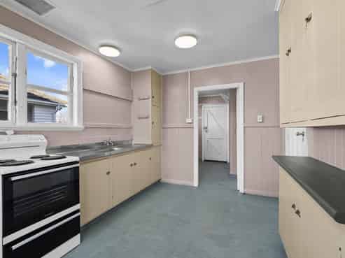 16 Beach Road, Hampstead