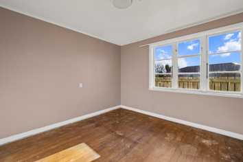 16 Beach Road, Hampstead